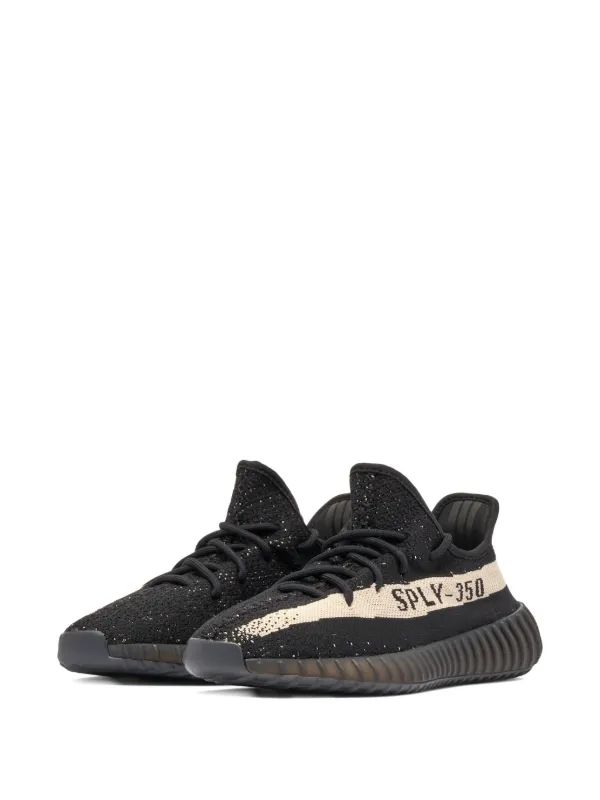 Yeezy Boost 350 V2 - Core black white